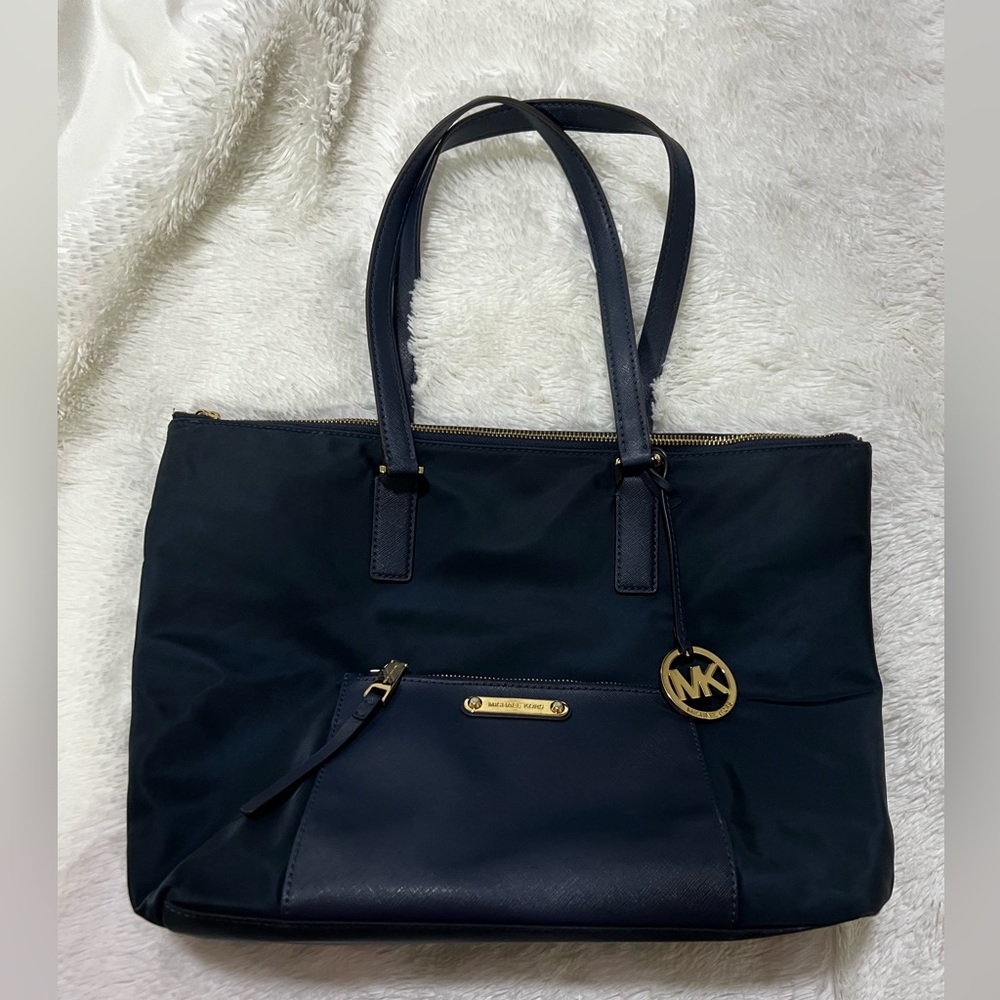 Michael kors bag navy tote
